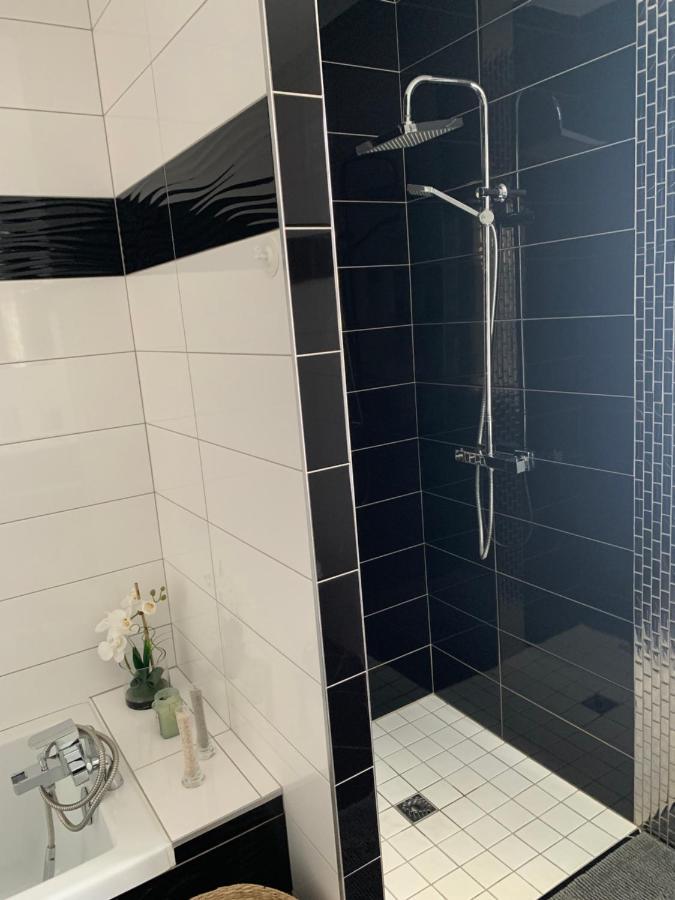 Chambre Independante Avec Piscine Jarnac Eksteriør billede